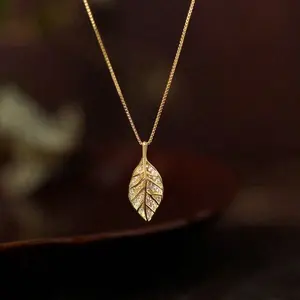 1 Piece Elegant Bohemian Leaf-Shaped Pendant Necklace With Delicate Gold Alloy Chain – Nature-Inspired Accessory For Daily Wear, Ideal Gift For Moms, Girlfriends & Occasions Like Christmas, Teachers' Day, Graduation