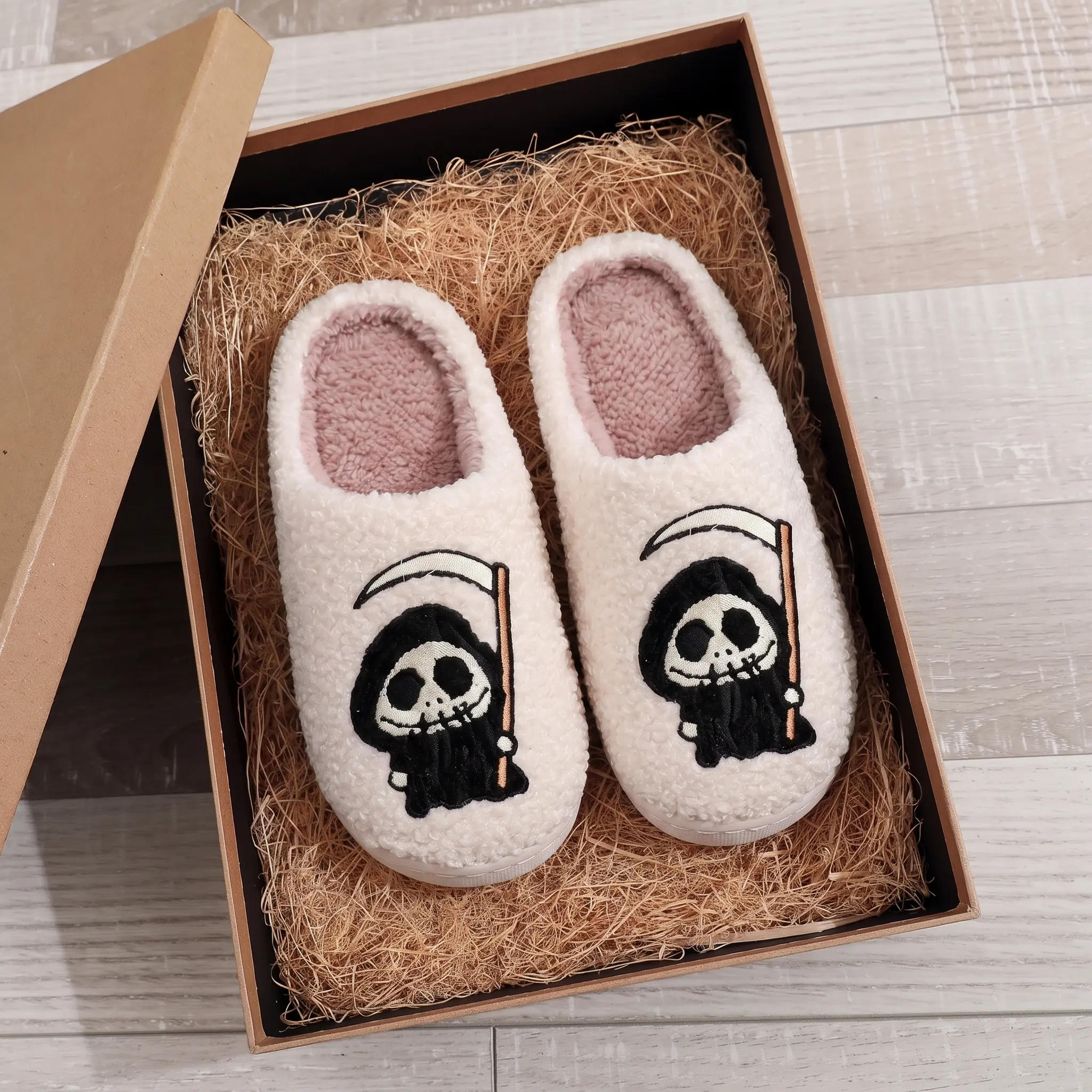 Halloween Ghost Plush Slippers for Women | Spooky Cozy Fluffy Indoor/Outdoor House Shoes | Trendy Scary Face Design