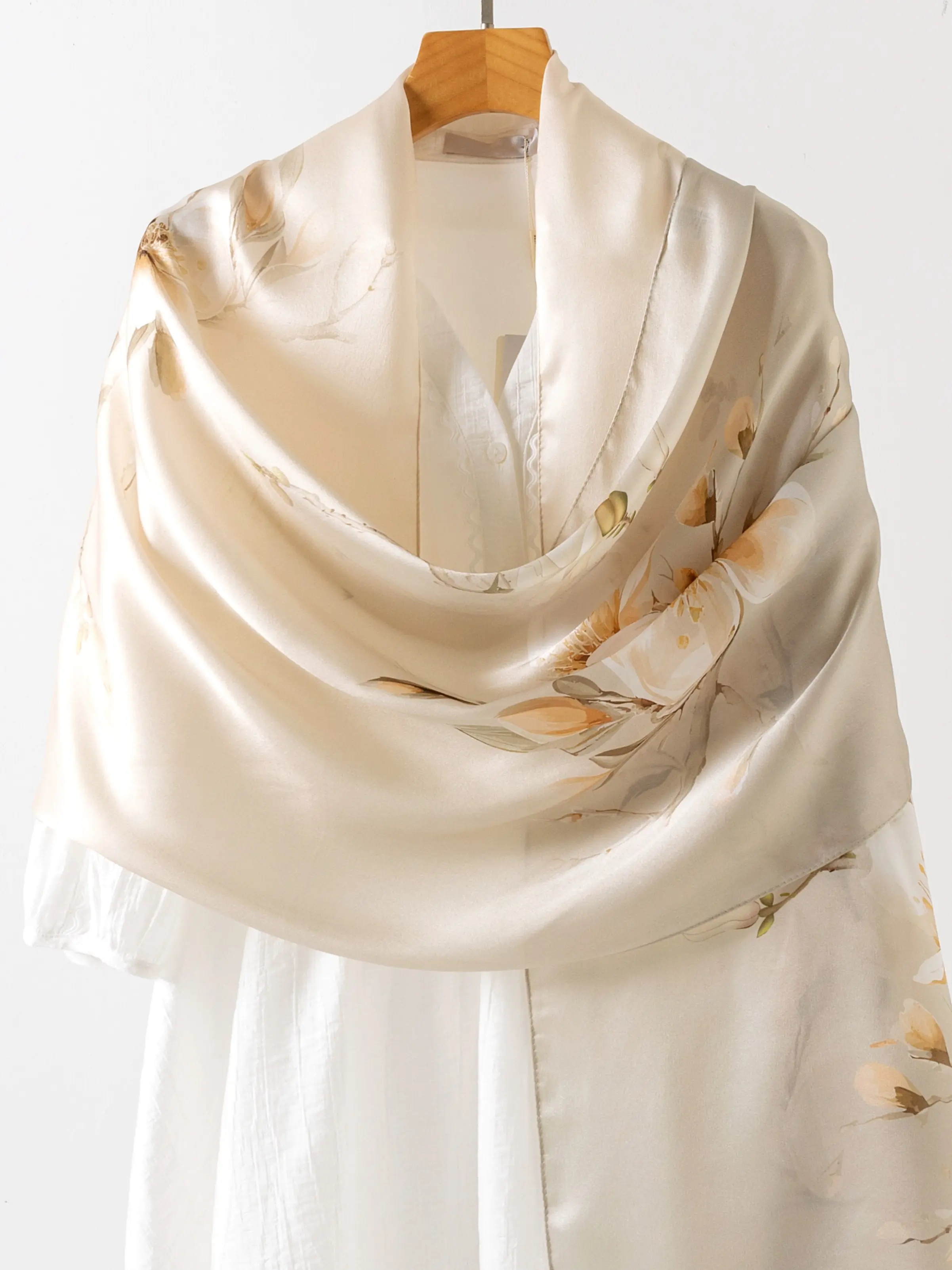 175cm*53cm Gradient Print Silk Shawl, 100% Mulberry Silk, Elegant Floral Design, Perfect for Parties and Gifts, Windproof Scarf