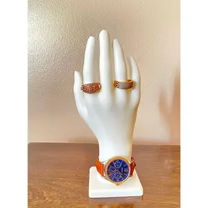 Ring/bracelet hand