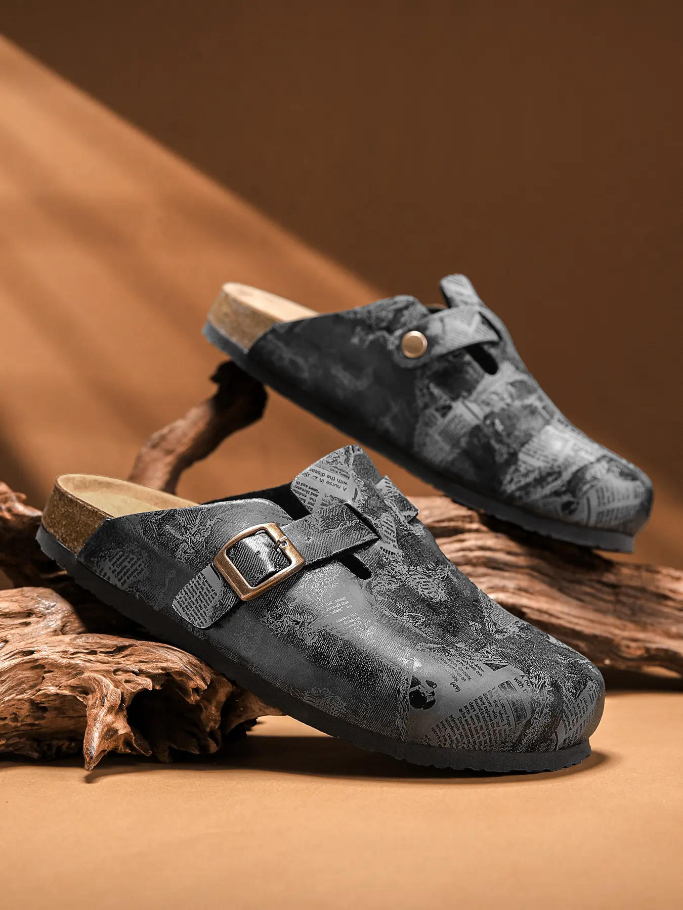Unisex Open-Toe Sandals, Slipper Sandals, Classic Random Newspaper Design, Durable Daily Wear, All-Season Comfort, Fashionable Casual Shoes, Textured Design Clogs, Casual Clogs, Clogs Mules