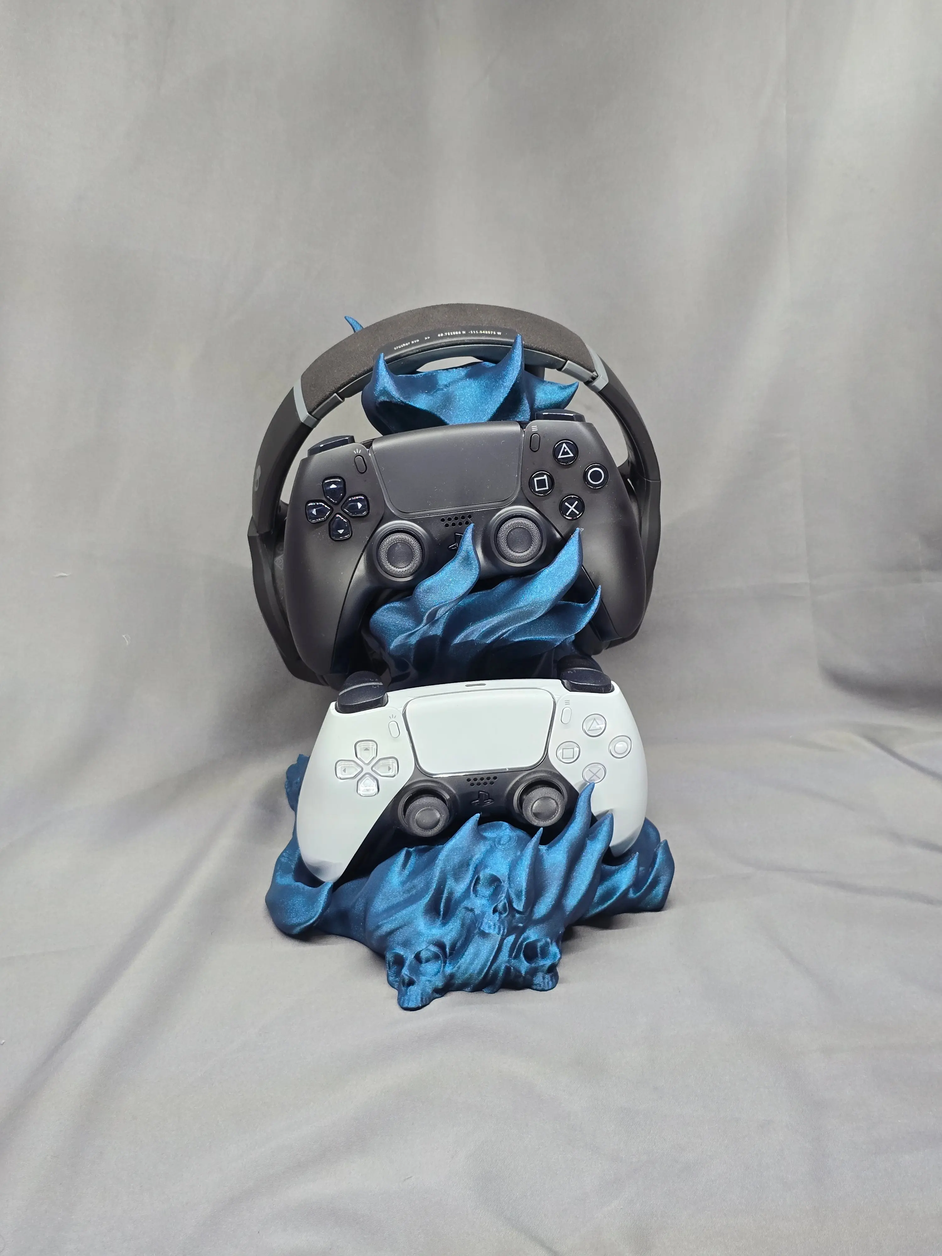 Spellcaster's Stash Headset and Controller Holder