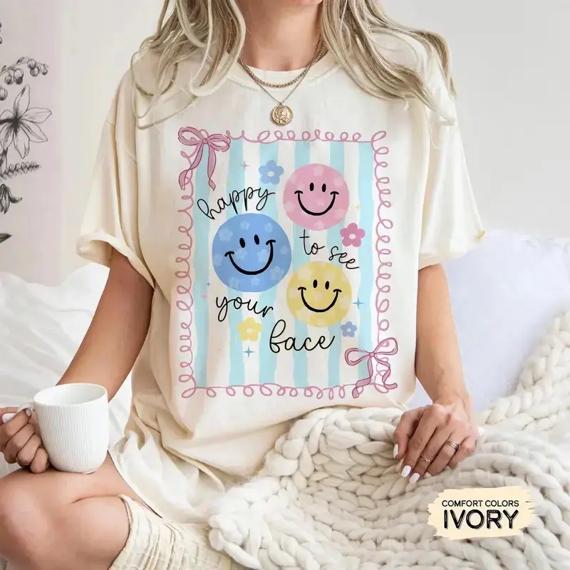 Women's Cotton Casual Comfort Colors "Happy To See Your Face" Daisy T-Shirt - Everyday Day Wear, Back to School Teacher Appreciation Gift, Comfortable