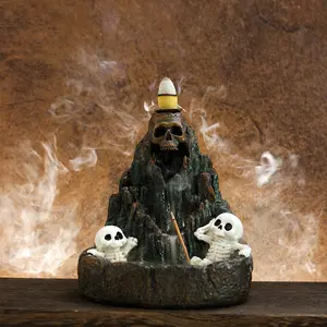 Unique Skeleton Incense Burner with Line and Cone Incense, Resin Statue for Halloween, Home Yoga Air Purifier, Mystical Atmosphere, Scented Home Fragrance, Aromatic Scent