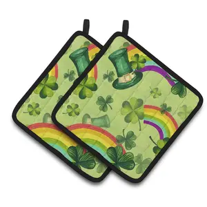 Carolines Treasures  Watercolor St Patricks Day Lucky Leprechan Pair of Pot Holders