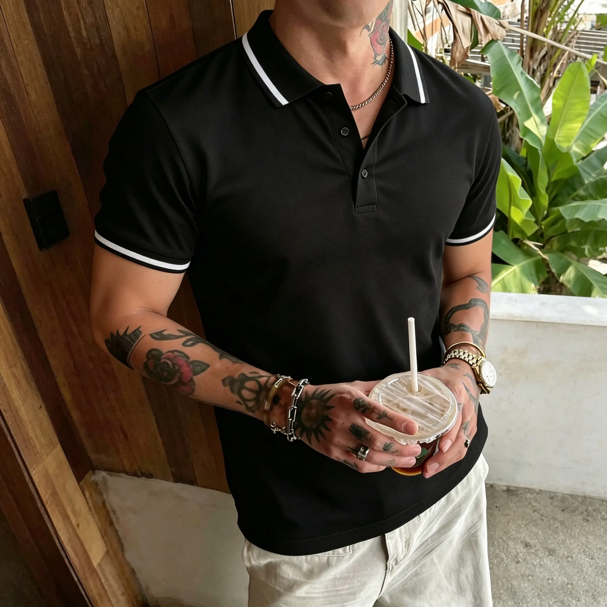 Men’s fashion color-block knit polo shirt top made from breathable, wear-resistant, wrinkle-resistant fabric. Casual solid-color men’s top suitable for light business outings and everyday wear—an essential for summer travel. A perfect choice for gifting.