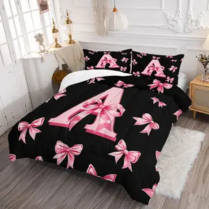 2/3Pcs Y2K Preppy Pink Initial Letter A-Z Comforter Set, Girly Black Pink Bow Print Quilt Bedding Set with Pillowcases, Trendy Sweet for Teen Girls Women Bedroom Dorm, Aesthetic Room Decor, Perfect Birthday Gift