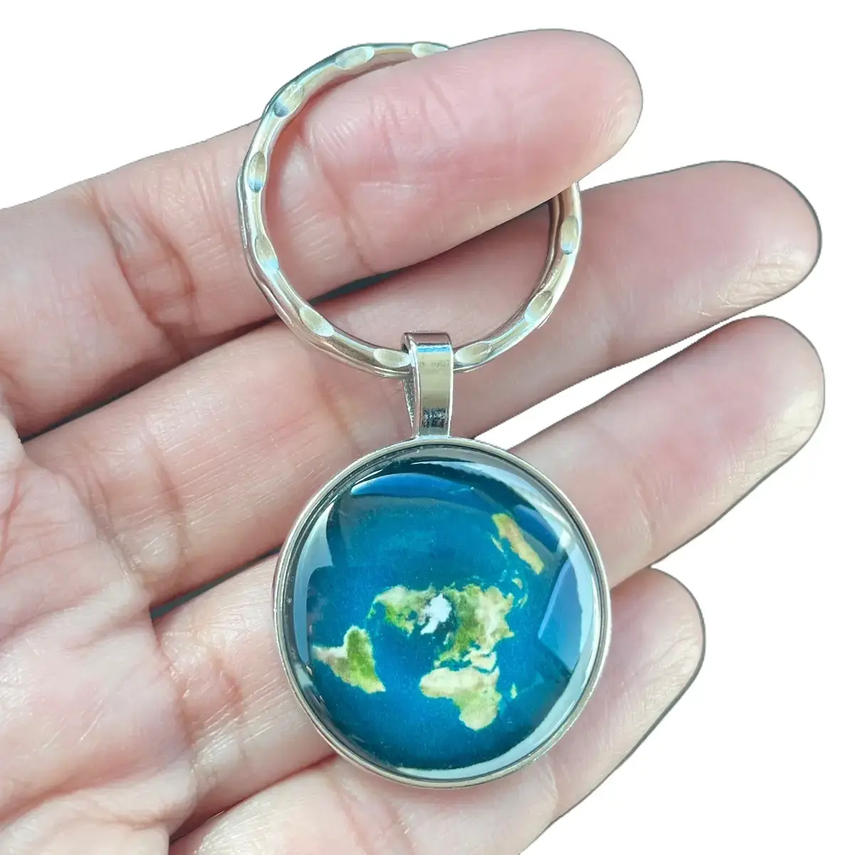 FE United Nations Flag Keychain, High-Quality Replica in Premium Materials portable keychain