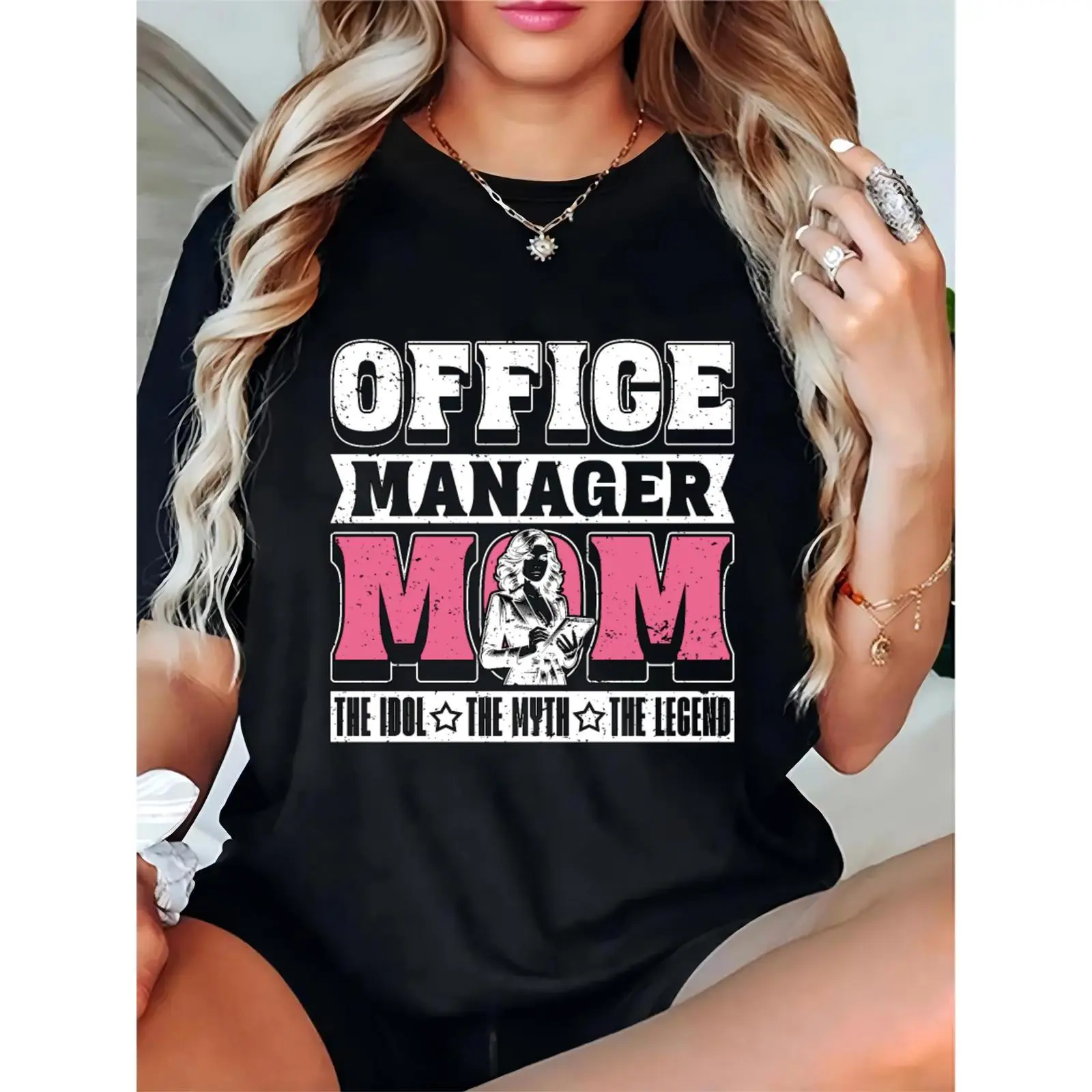 Women’s Office Manager Mom Graphic T-Shirt – The Idol Myth Legend Typography, Casual Workwear & Mother’s Day Gift, Black Short Sleeve Tee for Office Professionals & Moms