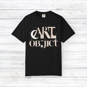 Women's artistic expression and contemporary design Graphic T-Shirt - Short Sleeve Crew Neck Regular Fit Casual Wear | Soft & Breathable Fabric, Durable Print, Everyday Comfort, Machine Washable, modern abstract art casual fashion with a creative,