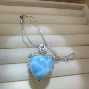 <PingEast jewelry > 925 sterling silver pendant necklace set with a 16*18mm natural heart-shaped larimar, with certificate