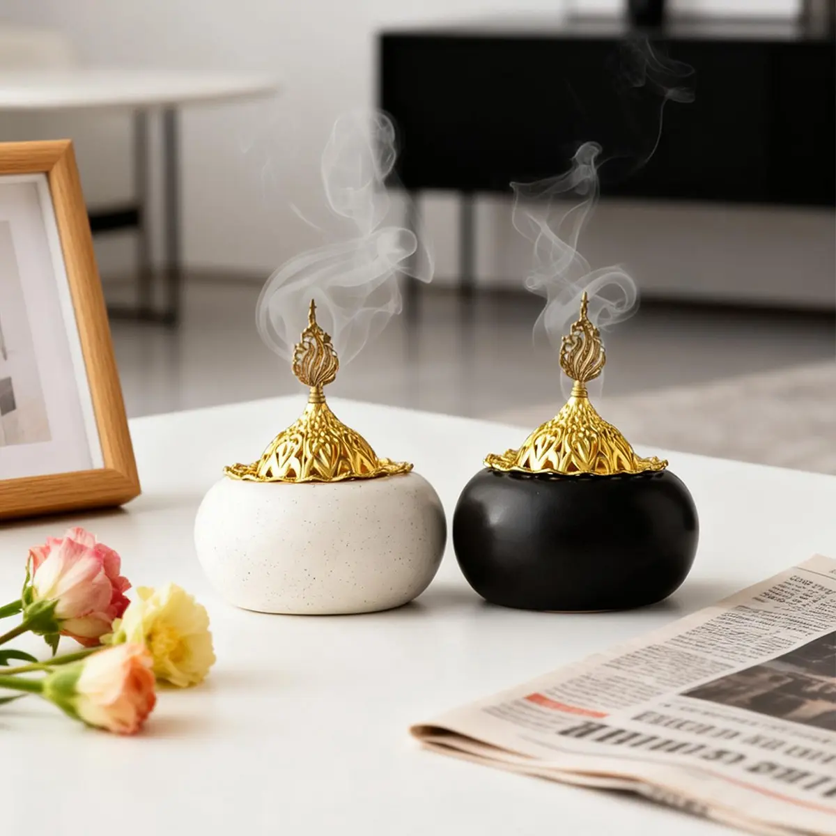 Round Metal Ceramic Incense Burner, Incense Holder, Handheld Minimalist Style, Luxurious Aromatherapy Decor, Home Fragrance Decor, Versatile Usage, Suitable for Home Office Hotel Restaurant Meditation Ramadan Decoration
