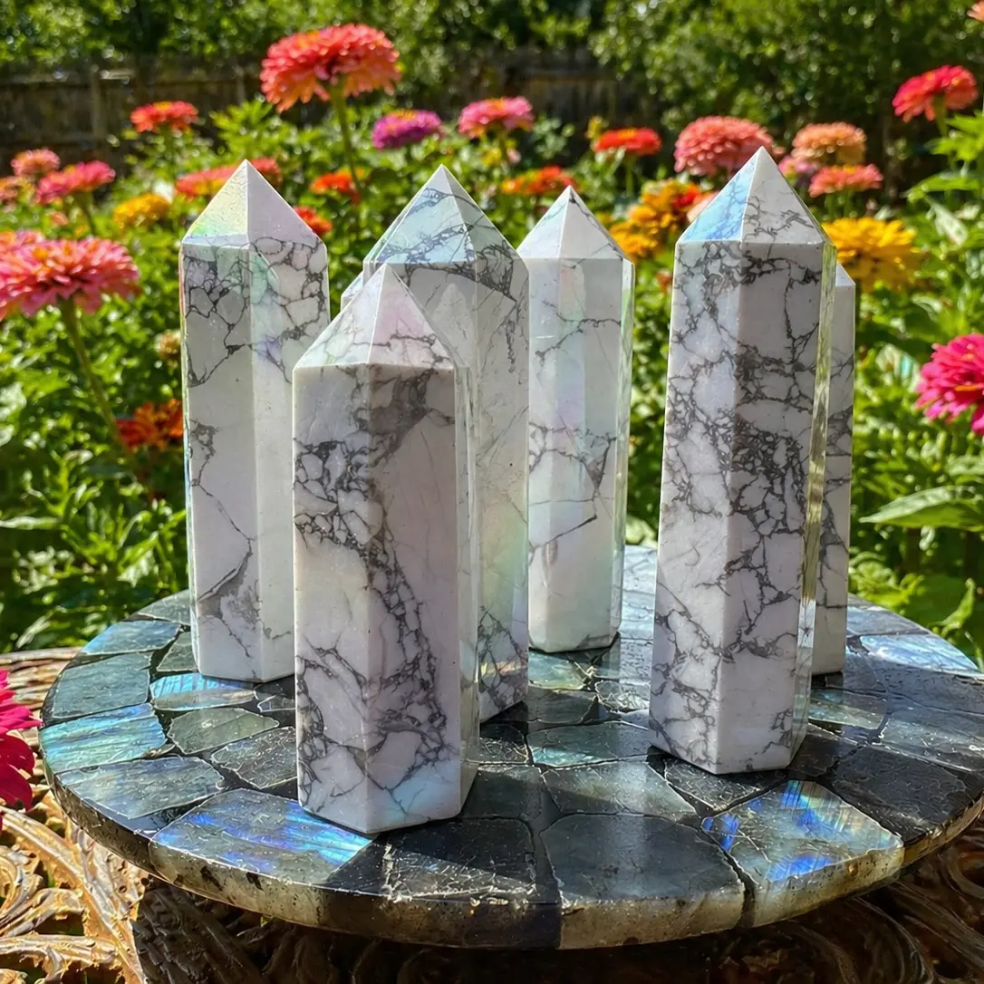 Aura Howlite Towers