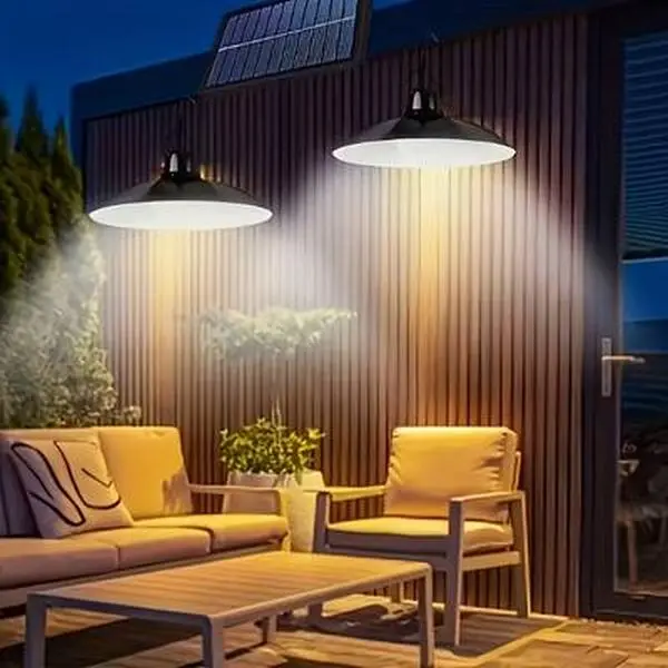 Solar-powered pendant lamp, outdoor LED lamp, double-headed chandelier decoration strip, remote control. Suitable for indoor sheds, barns and rooms. IP44 waterproof rating.