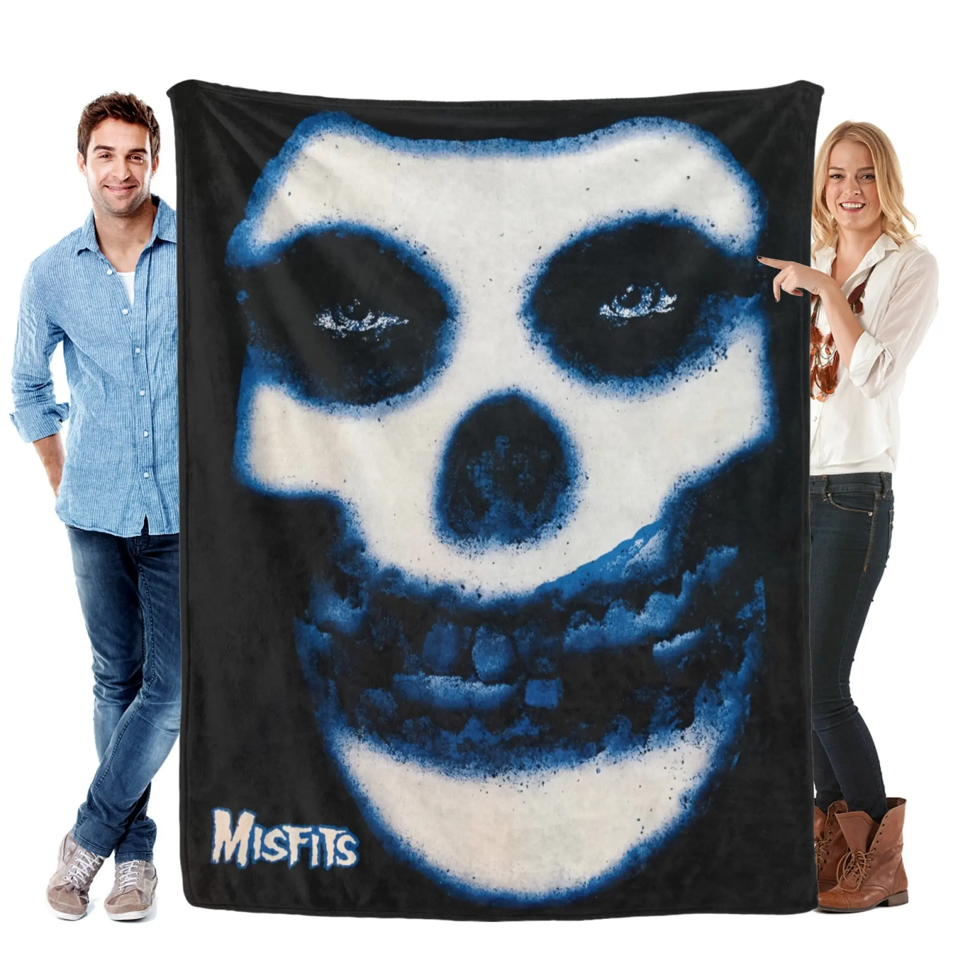 Misfits Blue Spray Paint Skull Flannel Blanket - Vintage Punk Rock Band Throw with Iconic Blue & White Skull Design, Ultra-Soft Fluffy, Blankets for Sofa, Ideal for Punk Fans, Bedroom Decor & Gifting, Soft Fluffy Blanket