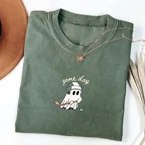 Game Day Ghost Hockey Shirt, Spooky Hockey Mom Tee, Cute Ice Player Top, Halloween Sports T-Shirt Gift