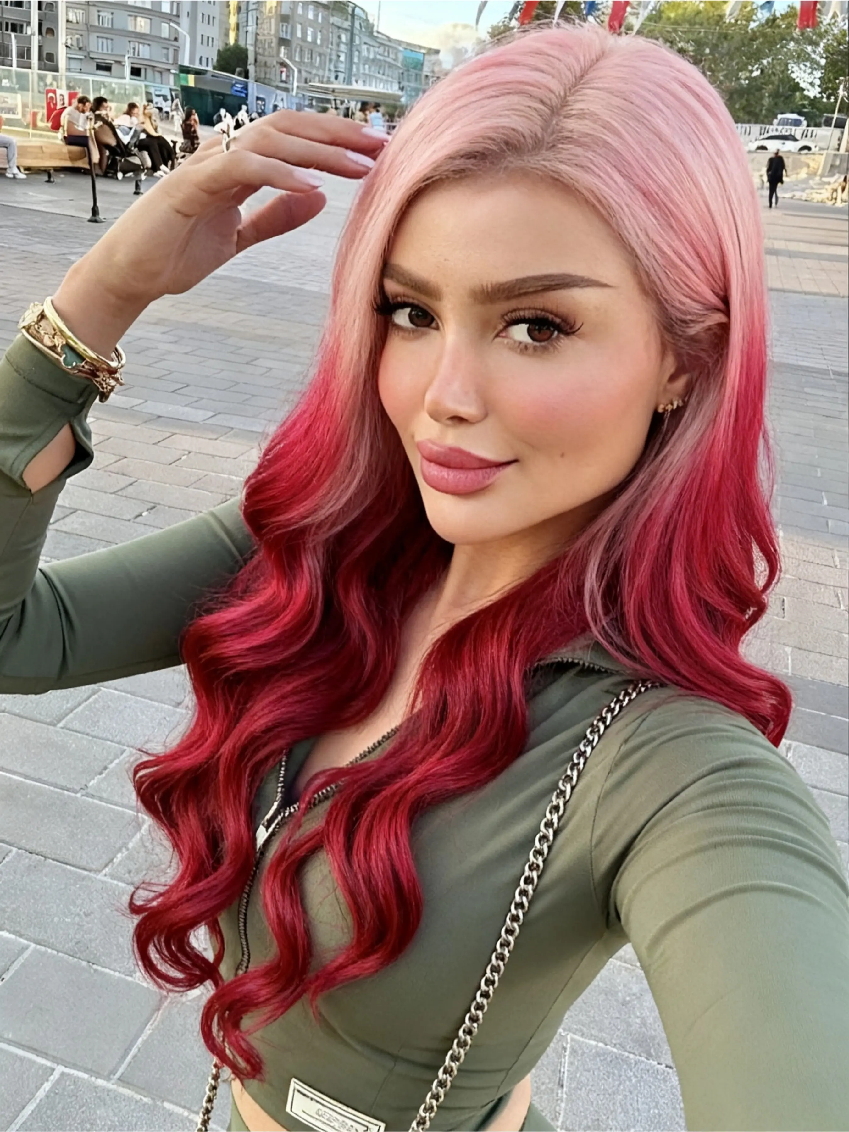 Pink Ombre Wavy Wigs 13x4 Lace Front Wigs Pre-Plucked Hairline Sythetic Wig Gradient Pink Valentine Look Body Wave Wig for Women Party Cosplay Stage Valentine's Day Present Gift 28 Inch