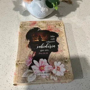 Biblia Para mujer 15 puntos.