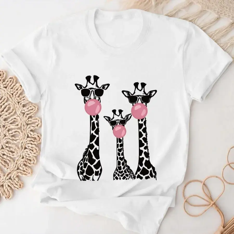 Women's Giraffe Print Round Neck Tee, Fashion Casual Crew Neck T-Shirt for Daily Holiday Vacation Outdoor Wear, Ladies Clothes for All Seasons