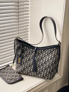 Elegant Floral Pattern Crossbody Bag for Women, Versatile Fashion Accessory, Chic and Stylish Design, New Arrival 2026 Collection