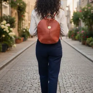 Margot leather backpackk