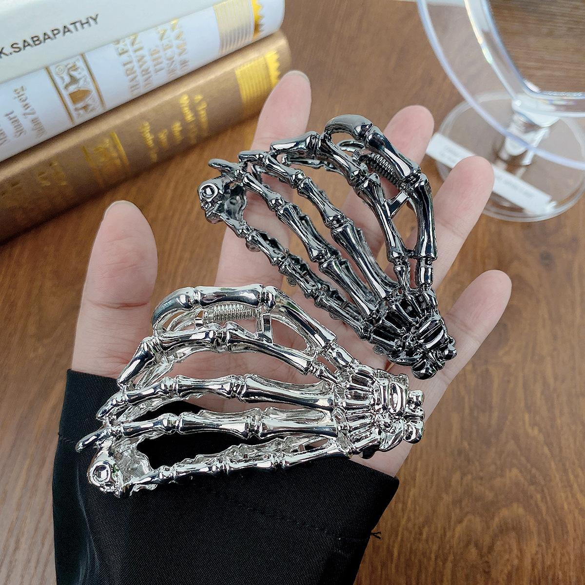 New-Gothic Ghost Hand Hair Clip with Pleated Design Premium Alloy Hair Clip for Back-of-Head Updos Metal Shark Clip Holiday Hair Accessory