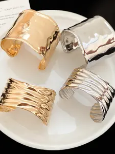 Elegant European Style Metal Bracelet, Wrinkle Pattern Design, Adjustable Open Cuff Jewelry, Perfect for Casual & Party Wear