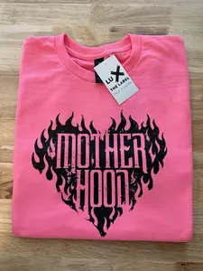 MOTHERHOOD FLAME GILDAN UNISEX T-SHIRT