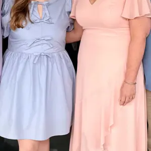 Ever-Pretty  Valentine dress Spring Dress Elegant Minimalist V Neck Chiffon Bridesmaid Dress with Lotus Leaf Hemline & Flattering Fit for Women's Wear,Formal dress , 01749