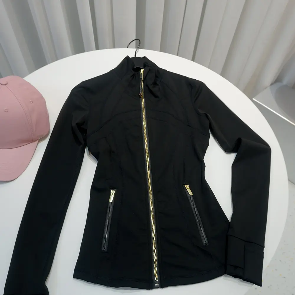 Black gold zipper 