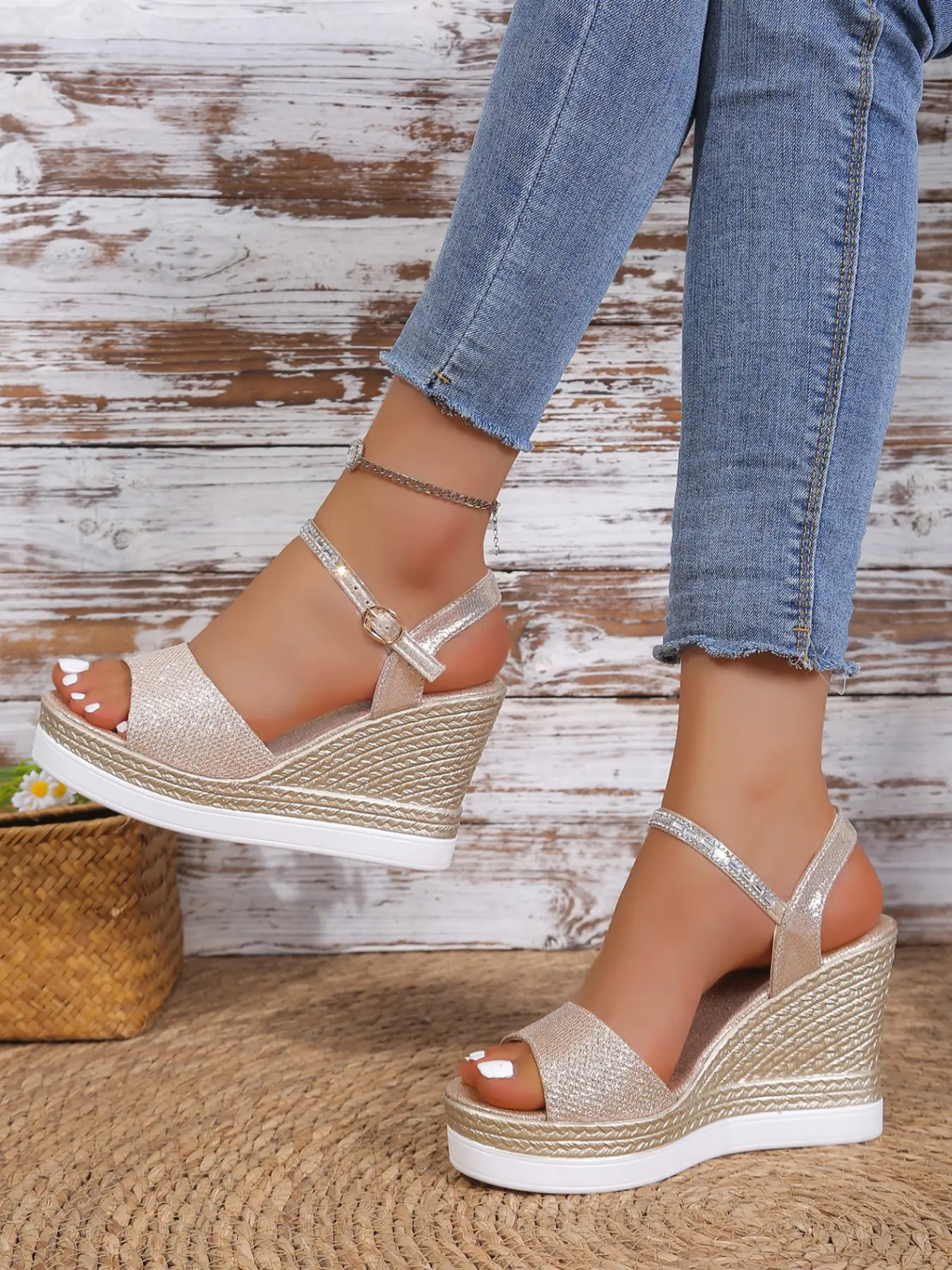 Women’s Sparkly Wedge Peep Toe Sandals Platform Glitter Summer Shoes Open Toe Ankle Strap Comfortable Non-Slip Lightweight Beach Vacation Trendy Fashion Sandals