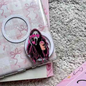 Pink Ghostface Phone Grip - Coquette Aesthetic Horror Phone Stand, Sassy Spooky Girl Accessory, Hot Pink Heart Glasses Acrylic Socket for Women,