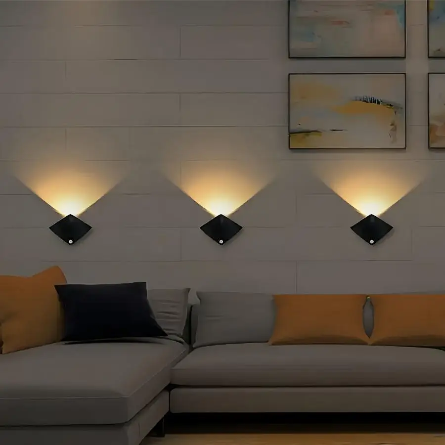 LED Wall Mounted Light, 1 Count Universal Body Sensor Wall Light, Battery Powered Wall Spotlight, Indoor Lighting for Home Living Room Bedroom