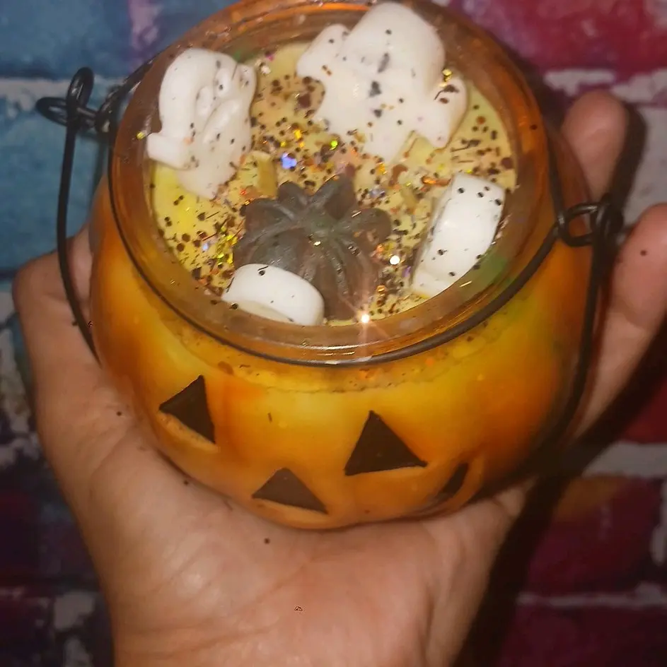 BOO-YA PUMKIN CANDLE 10 OZ.