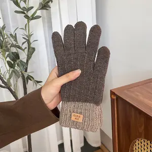Women's knitted gloves - Winter warm gloves for outdoor use - Suitable for men