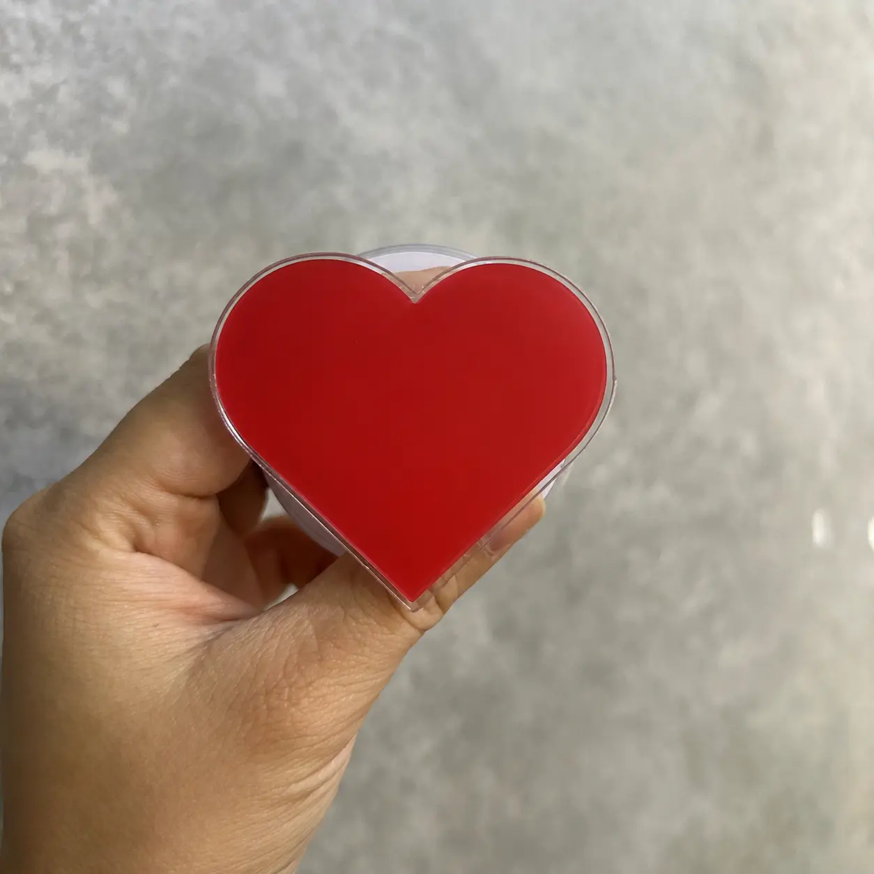 K-Pop Idol Heart MagSafe Phone Grip – Magnetic Phone Holder & Kickstand – Fan-Inspired Accessory