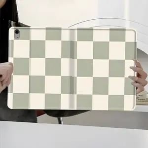 Minimalist Green Checkerboard iPad Cover Retro Aesthetic iPad Book-Style Case for iPad Pro 2022 2021 2020 2019, Full Protection and Pen Slot for Office and School Use, Perfect Gift for Family and Friends