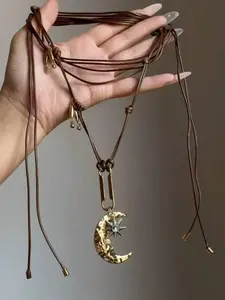 Vintage Bohemian Moon & Star Pendant PU Leather Chain Necklace for Women, Ideal for Daily Wear, Parties, Music Festivals，Spring and Summer T-Shirt Outfits