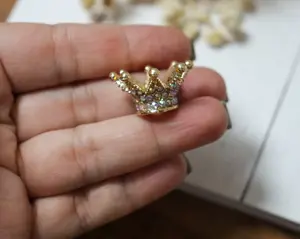 Big Metal Rhinestone Crown Bead