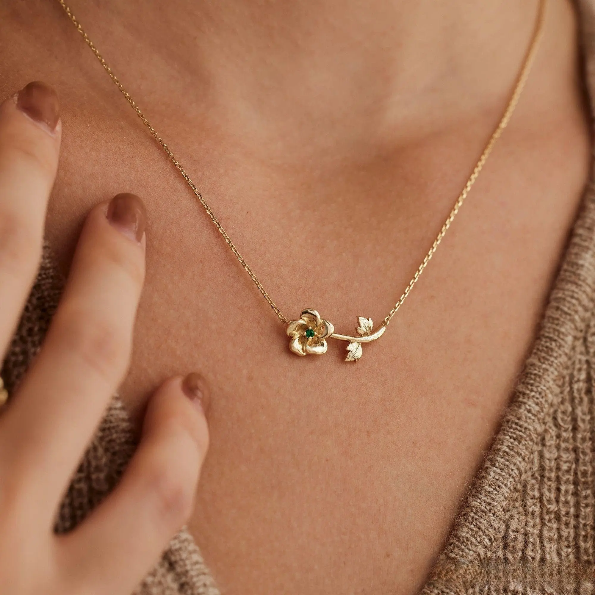 modmints Women's Custom Birth Flower & Birthstone Necklace - July Birthstone, Dainty Adjustable Pendant, Personalized Artificial Gemstone Jewelry for Layering, Ideal Gift, Flower Bouquet Necklace, Birthday