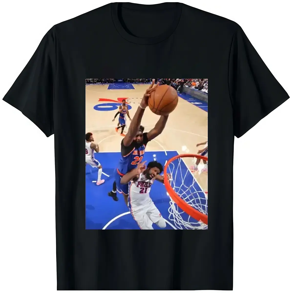 [Basketball  T-Shirt] Mitchell Robinson Dunks On Joel Embiid Graphic T-Shirt – Unisex New York Basketball Fan Tee, Cotton Game Day Streetwear Shirt for Men & Women