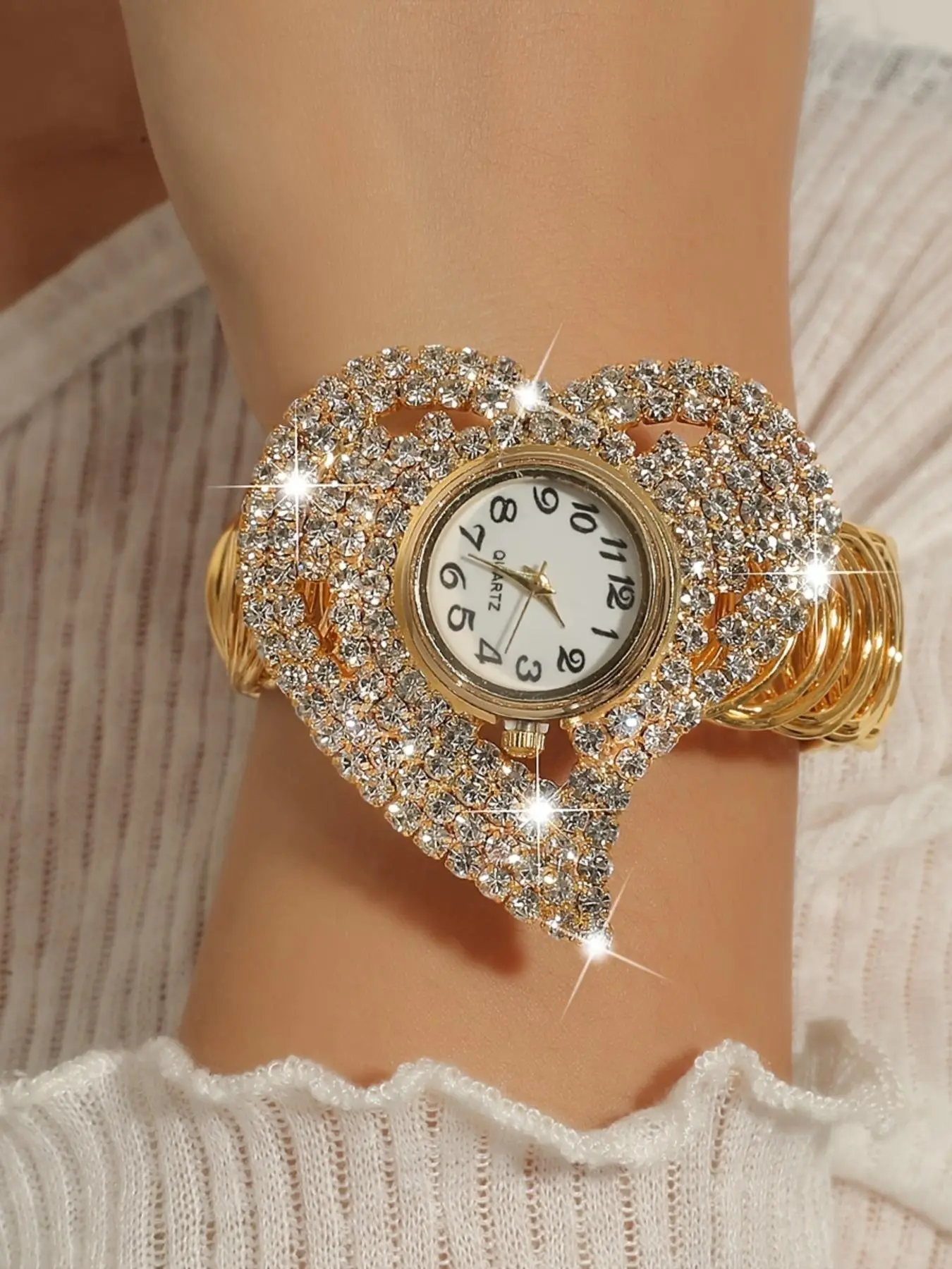 Women's Elegant Rhinestone Decorated Heart Shaped Quartz Watch, Exquisite Trendy Wristwatch, Fashionable Analog Watch for Women As Gift without Box, Rhinestone Embellished Watch, Rhinestone Watches