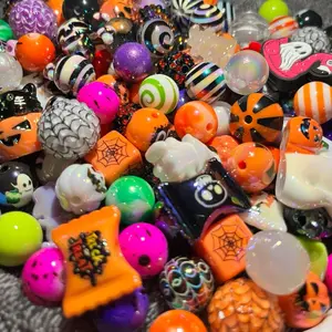 Spooky Scream Hallow-EEN Mix! - Assorted Halloween beads -