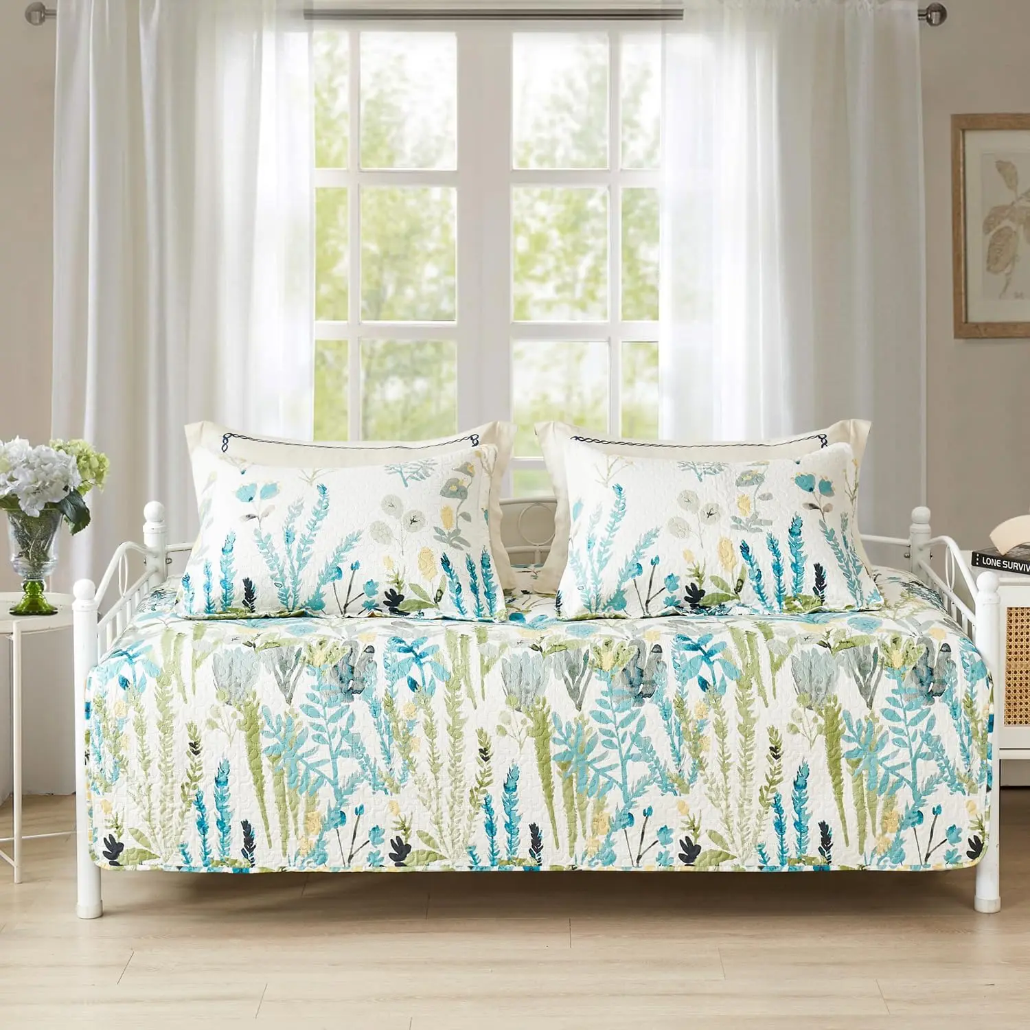 3 Piece Reversible Cozy Green Floral Twin Daybed Cover Set Double Sided Quilting All Season Comforter Bedding Set with 2 Standard Shams 39"x75"