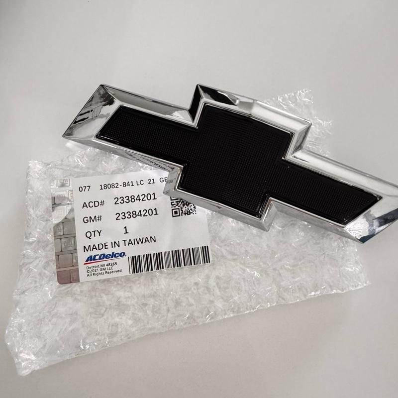 Front and Rear Bowtie Emblems in Black 2016-2018 Chevrolet Malibú