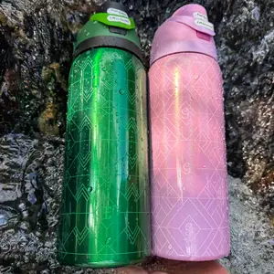 OwaIaDual-drink outdoor sports water bottle with straw,32oz/945ml, perfect for outdoor camping/cycling. Features a one-handed opening design, double-walled vacuum insulation, and a snap-lock portability. Keeps ice cubes warm for 8-12 hours without melting