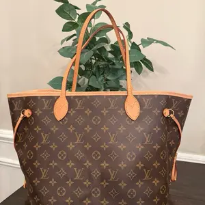 Pre-owned Louis Vuitton Canvas Shoulder Bags Monogram Microchipped MM Neverfull 2021 2025
