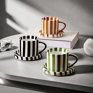 2-Set European Vintage Hand-Painted Ceramic Mug & Saucer - Heat-Resistant Non-Slip, Dishwasher Safe, Perfect Valentines Day Gift for Coffee Lovers, Matcha Latte Cups