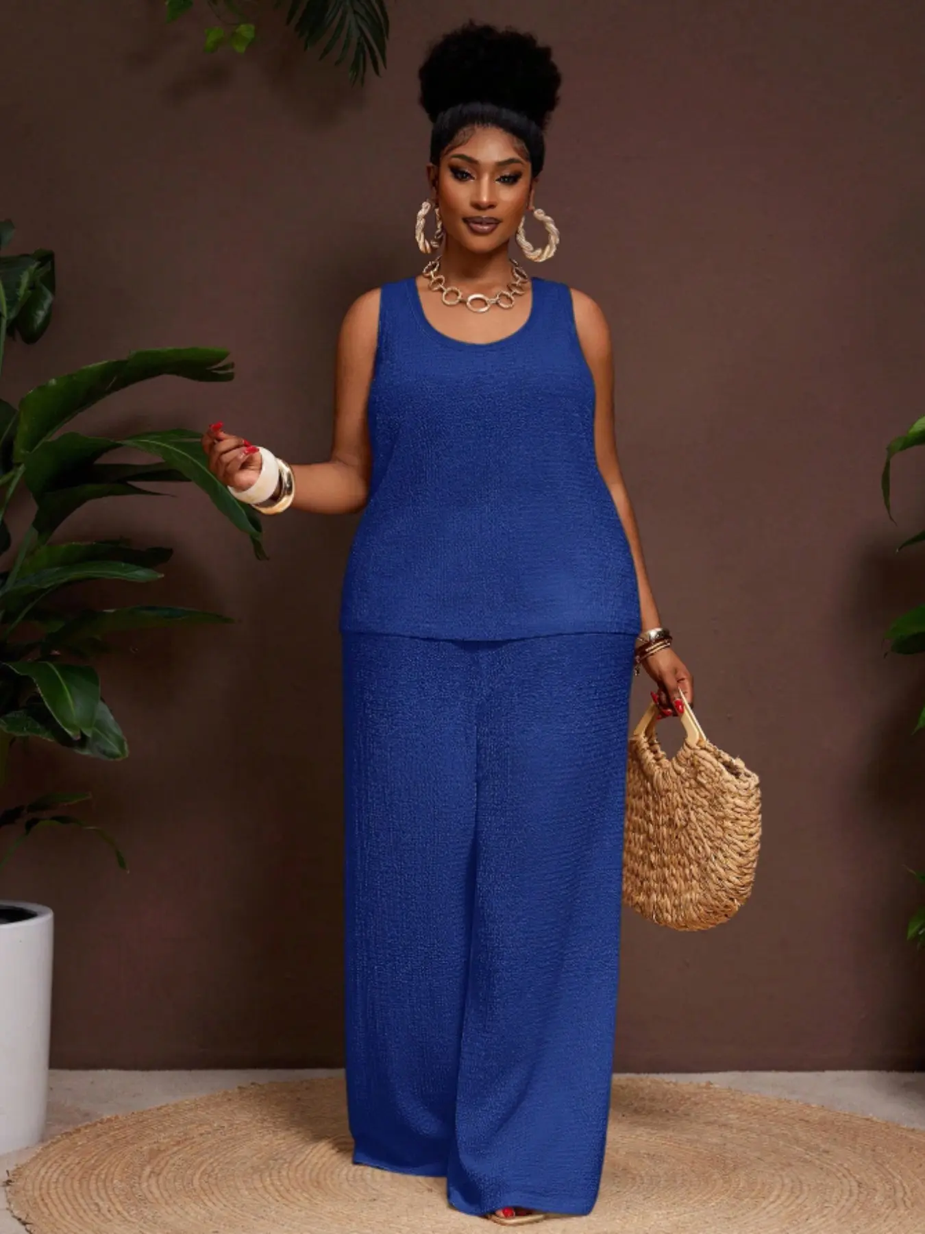 Plus Size Women's Comfortable U-Neck Sleeveless Top with Pockets, Loose Fit Textured Tank, Wide Leg Pants, Business Casual Womenswear Set