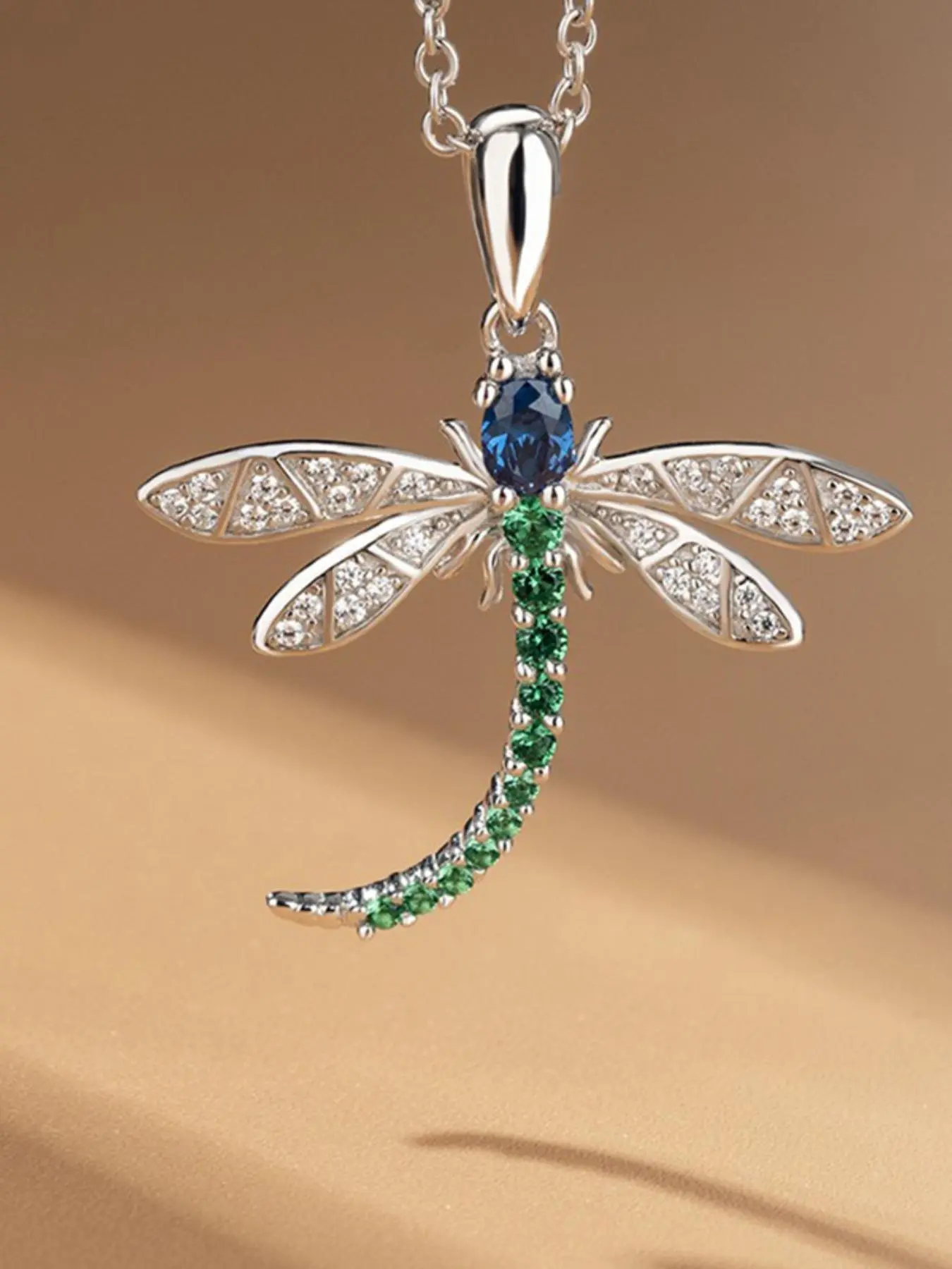 Artificial Zircon Decor Dragonfly Pendant Chain Necklace for Women, Zircon Gemstone Necklace, Exquisite Trendy All-match Necklace, Fashionable Jewelry for Women As Gift